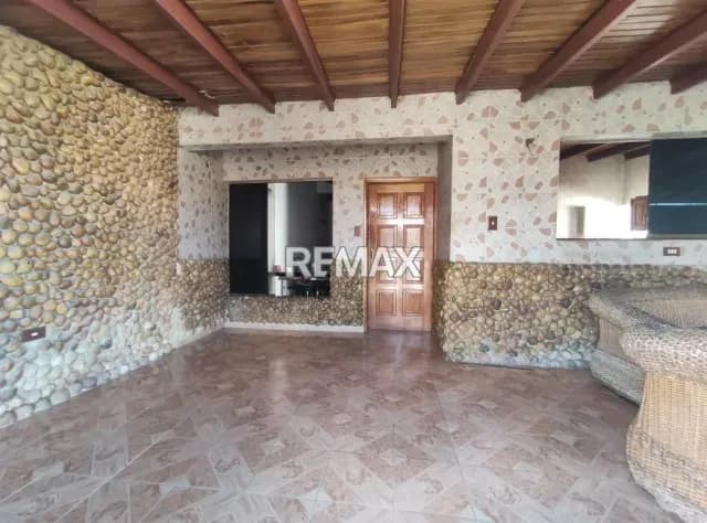 Casa en Venta – Urb. Villas del Valle