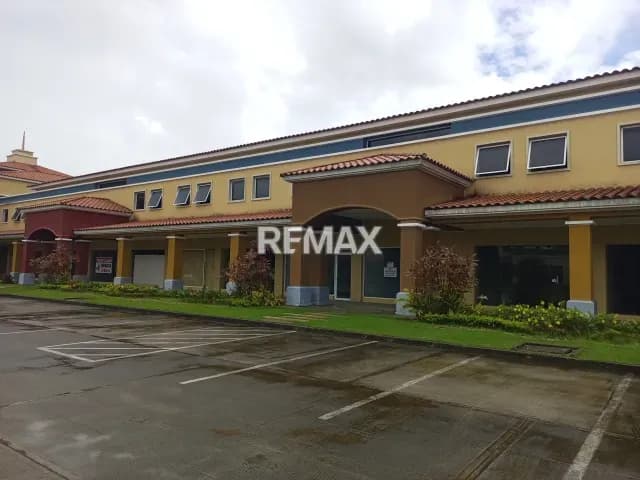 Se Alquila Cómodo Local Comercial de 42 m² en C.C. Paseo San Miguel, Maturín, Monagas.