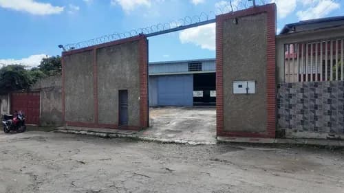 Alquilo Galpón En El Junquito Urbanización La Peña, En El Kilómetro 16 Muy Cerca De La Autopista Nueva A Caricuao