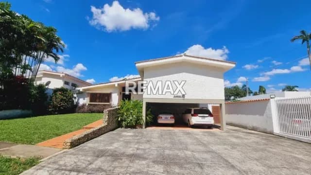 Casa en venta en la Urb. Guaparo Calle cerrada