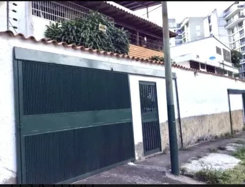 Alquilo Amplia Pb De Casa En San Roman.