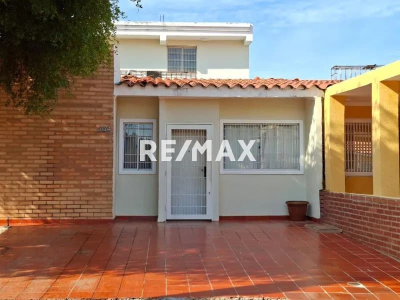 Townhouse Moderno en Terrazas del Lago II