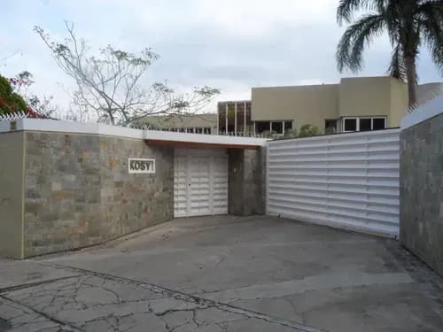 Ld Casa En Venta Urb. La Lagunita Country Club, Caracas Yf 23-28870