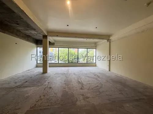 Cómoda Oficina En Alquiler Al Este De Barquisimeto, Karen García, Cód. 26-2899, En Obra Gris, Ideal Para Desarrollar Cualquier Tipo De Actividad.