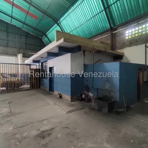 Venta Prestigioso Y Amplio Galpón De 976 Mts2 En El Centro De Barquisimeto Lara @ 25 -24134 Eo