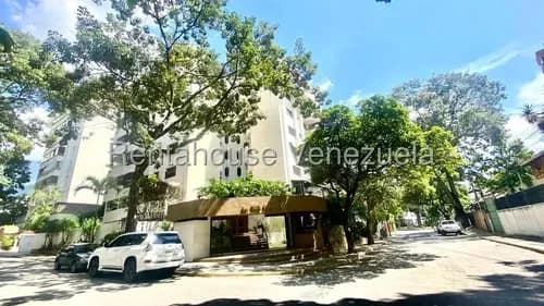 Se Vende Apartamento En La Campiña En Calle Ciega. Privada. Excelente Edificio. 26-18738 Mn Caracas - Libertador