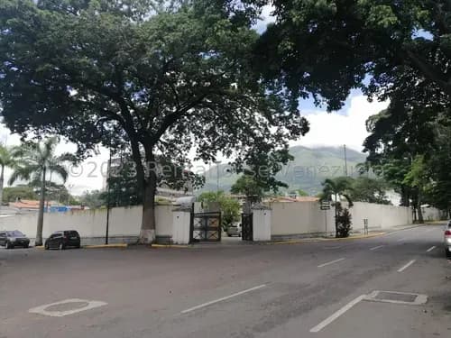Terreno En Venta En El Bosque Chacao Caracas 8156 Metros