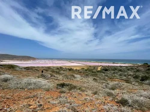Re/max 2 Mil Vende Terreno Con Vista Al Mar, En Pampatar, Nueva Esparta, Isla De Margarita