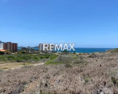 Terreno en venta en Playa Moreno, Pampatar, Maneiro, Nueva Esparta, VEN - $240k