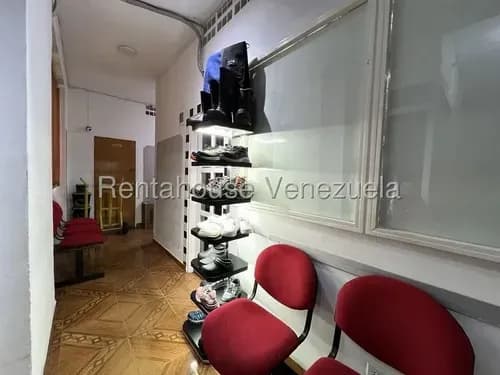 Local Comercial En Los Ruices A Pie De Calle En Zona De Alto Trafico