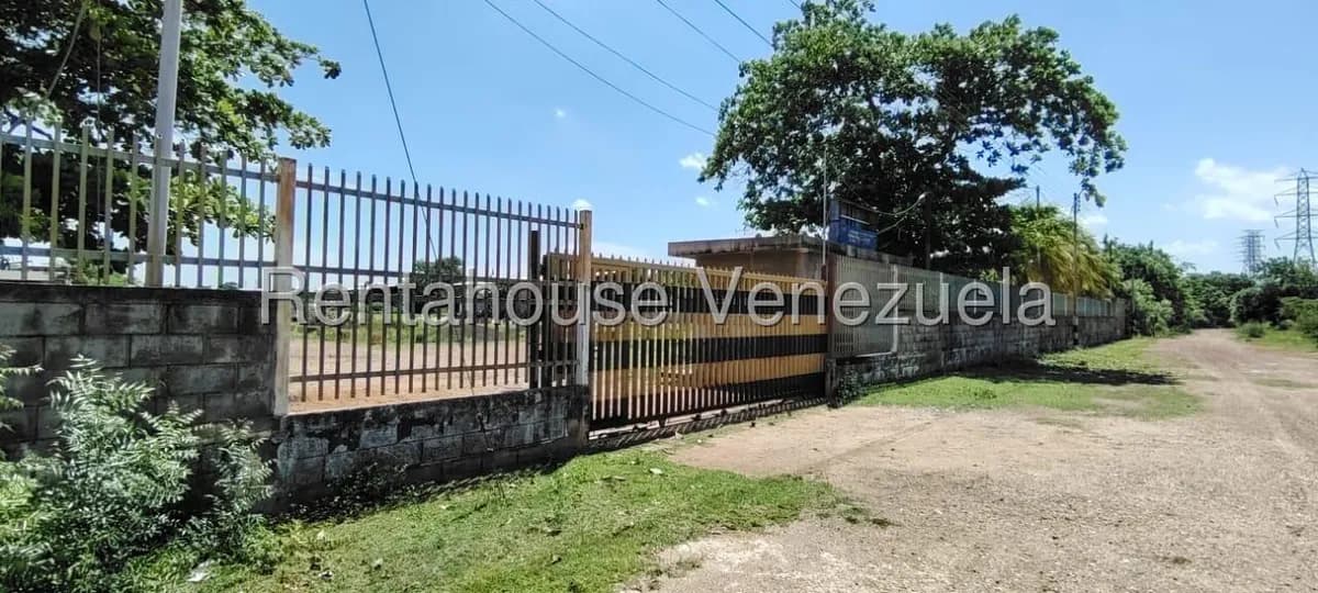 Comercial (Industrial) en Alquiler en La N, Zulia