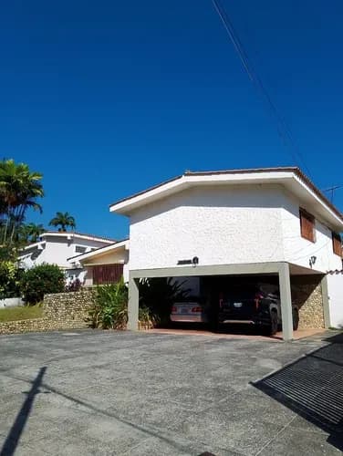 Casa En Urb Guaparo Valencia Yt Yenny Teran Vende