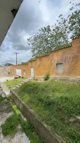 Casa En Venta A Terminar En Urb. La Entrada Naguanagua