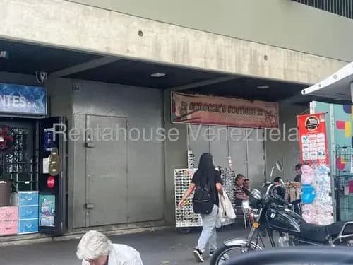 Edifio, Local En Alquiler Pie De Calle La Candelaria Mls 26-2177
