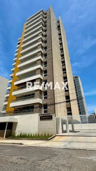 En venta apartamento a estrenar en Edificio Amarelo, Sector La Lago.