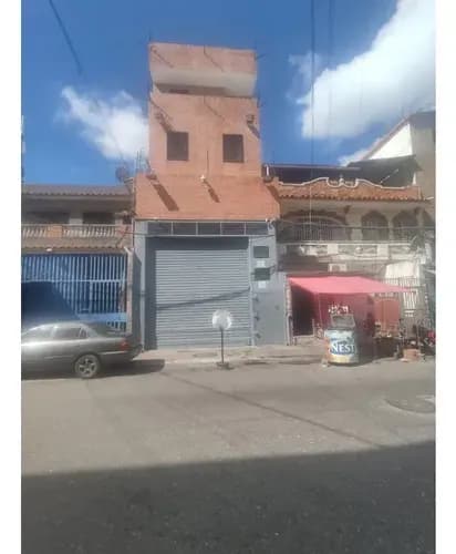 Vendo Galpón 933m2 Puente Hierro 8600