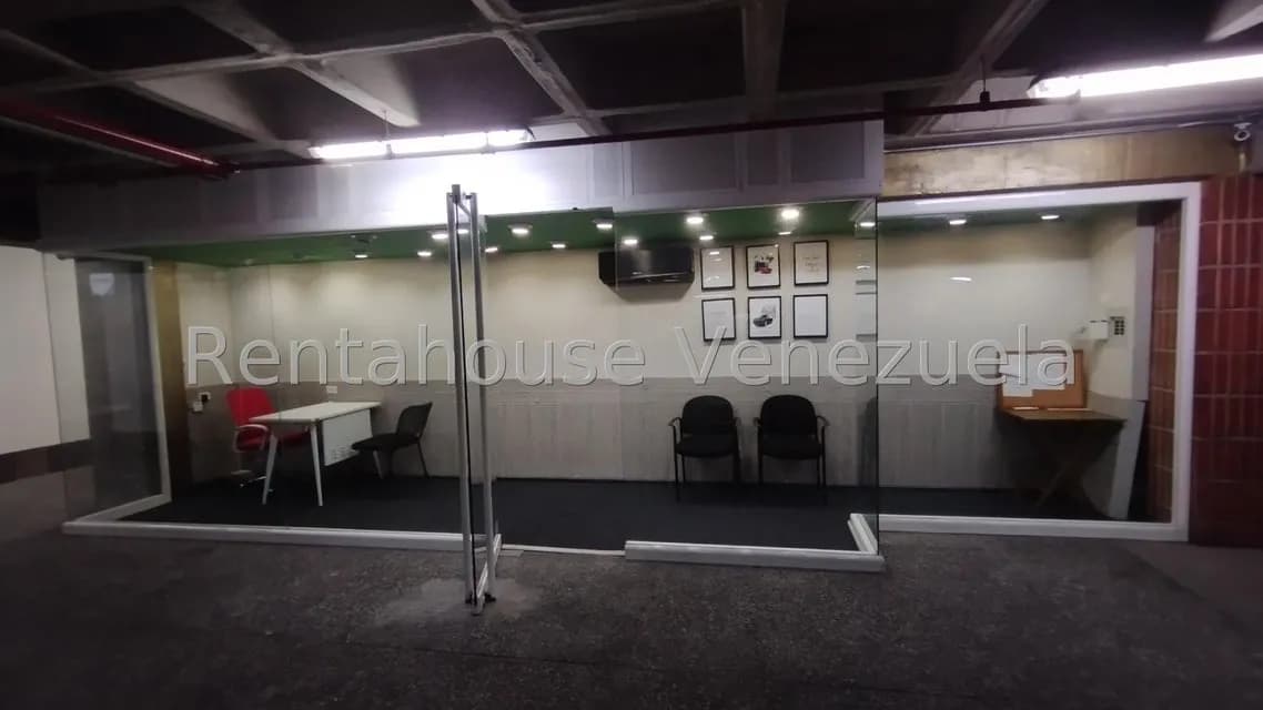 Comercial (Local Comercial) en Alquiler en Colinas de Valle Arriba, Distrito Metropolitano