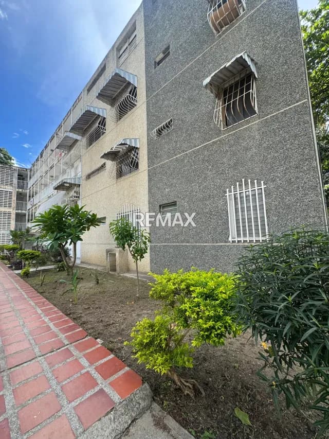 En venta excelente Apartamento para ser Remodelado