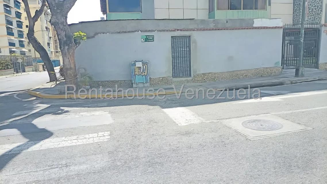 Comercial (Local Comercial) en Alquiler en La Trinidad, Distrito Metropolitano