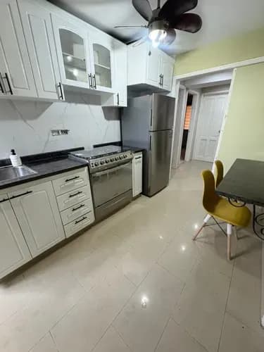 Alquiler De Apartamento En Urb La Paragua Con Balcón Piso 4