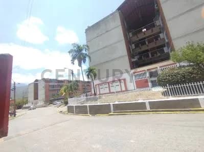 APARTAMENTO EN VENTA REMODELADO EN EL TORREÓN