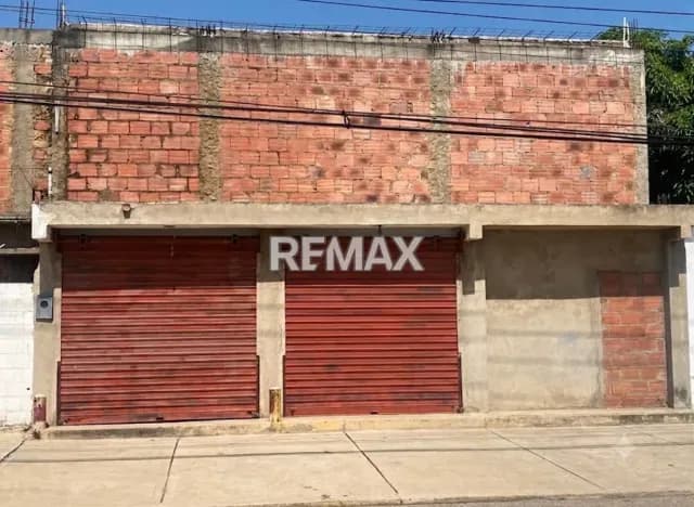 LOCAL EN VENTA EN ZONA NORTE Av. Principal La Trinidad