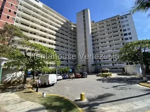 Apartamento En Venta, Playa Grande, Edo. La Guaira. Vista Al Mar, A Pocos Pasos De La Playa, Piscina, Parrillera, Parque Infantil, Vigilancia Privada. 12713