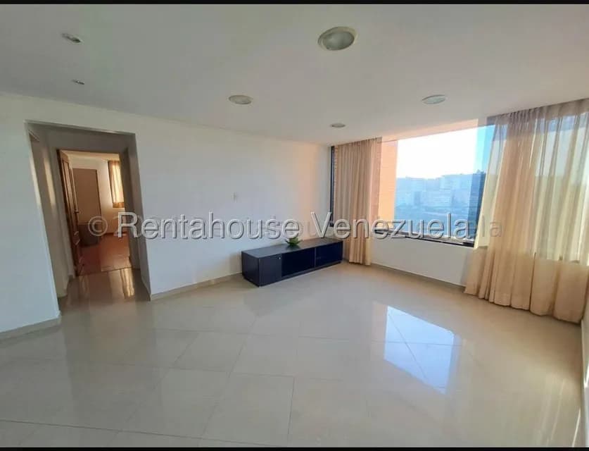 Apartamento (1 Nivel) en Alquiler en Colinas de La Tahona, Distrito Metropolitano