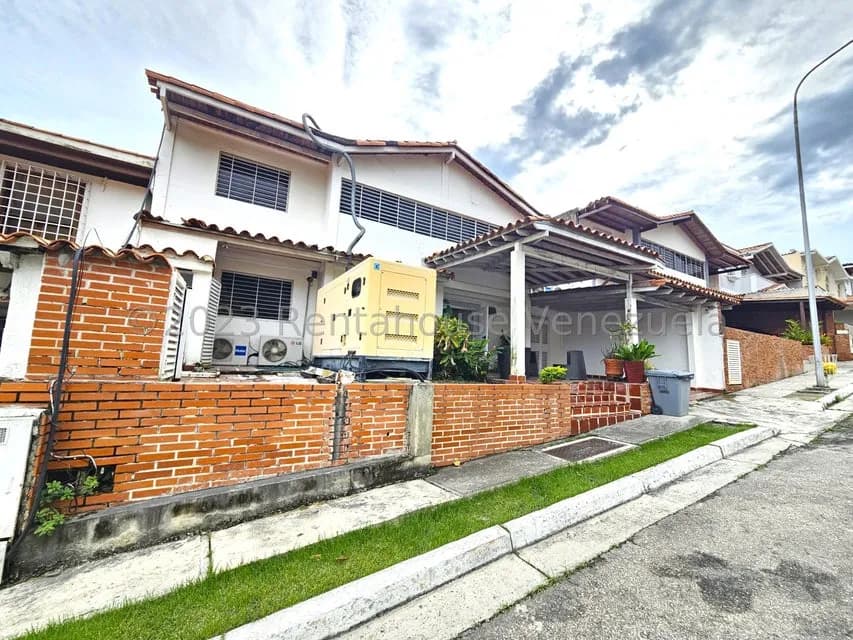 Casa (Duplex) en Venta en Zona Este, Lara