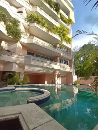 Dr. Inv. Degemajo Vende Apartamento En Res. Ambassador Amoblado, En Urb El Bosque Valencia