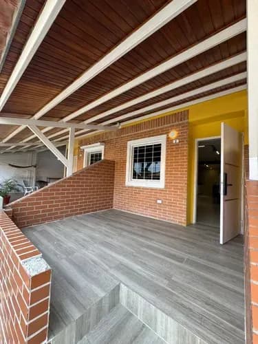 Townhouse A Estrenar En San Diego Conjunto Residencial Laguna Club