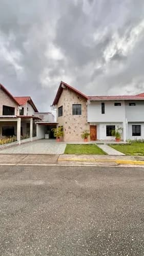 Casa En Venta En Pueblo Nuevo Ms