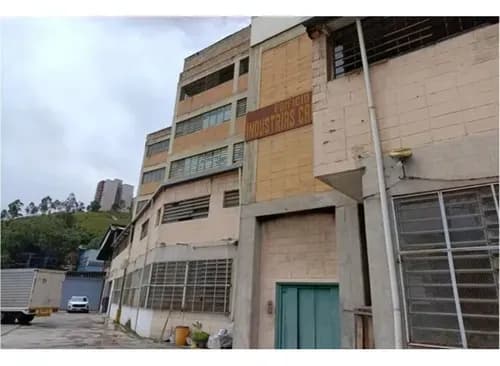 Se Alquila Espectacular Piso Industrial De 1537m2 En Ruiz Pineda