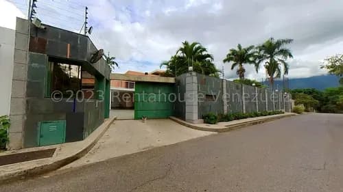 Ss: Vende Casa 26-2158 En Valle Arriba De 1.500 M2, 10h/13b/10pe