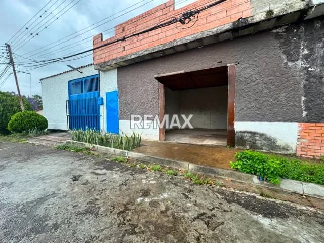 VENTA DE LOCAL COMERCIAL NUMERO 5 POLIGONO DE TIRO SAN CRISTOBAL