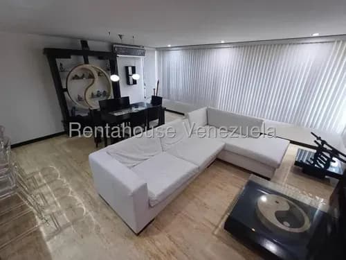 Apartamento En Alquiler En Los Dos Caminos Remodelado Y Equipado Con 3 Puestos De Estacionamiento / Rf
