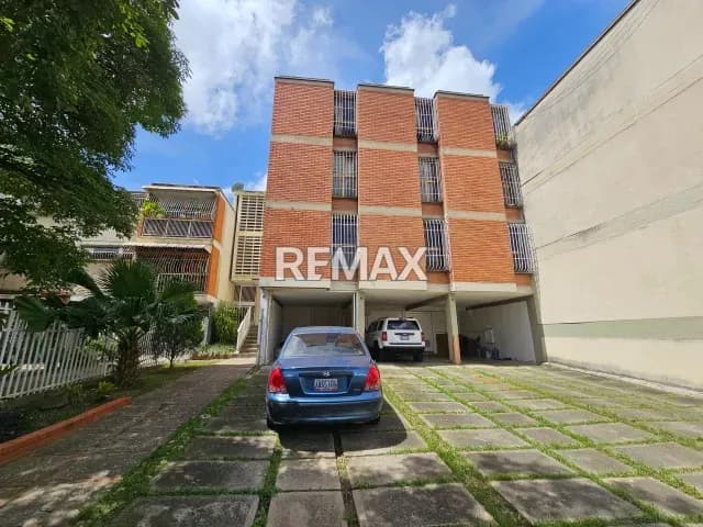 Apartamento en venta Montalban l urb privada y con pozo de agua