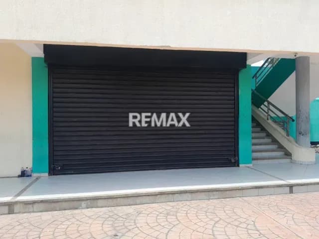 En Alquiler Local Comercial Listo Para Comenzar Operaciones En El C.c Caribbean Tucacas.