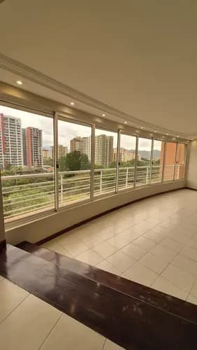 Alquiler Amplio Apartamento En Los Mangos Valencia
