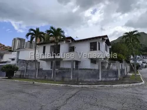 Juan Carlos González. Renta House Carabobo Vende Casa Urb. El Parral Valencia Mls #26-2064 Rah/jcg.