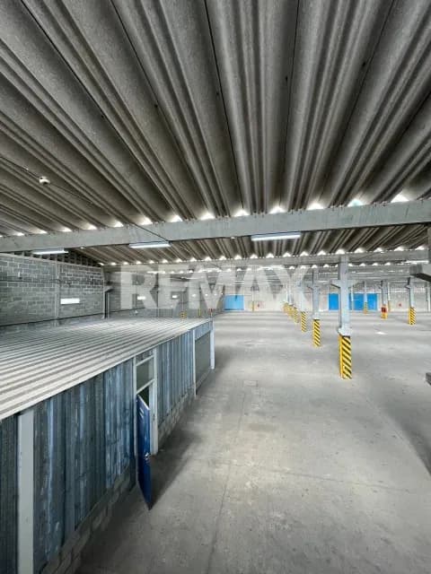 EN VENTA 4 GALPONES INTEGRADOS POR UNA SUPERFICIE DE 4.158,72 MTS2