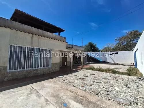 Dm Vende Amplia Casa En Playa El Agua Isla De Margarita