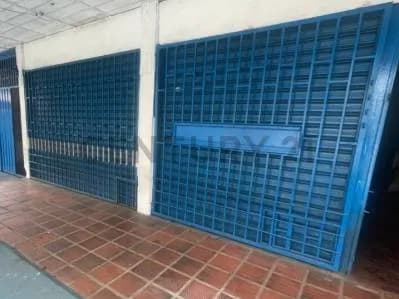 En venta Local Comercial Sector Centro Urbanización la Carolina