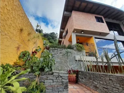 Alto Prado. Venta Casa Bifamiliar 302mt.c/243mt.t 5h/5b/4e