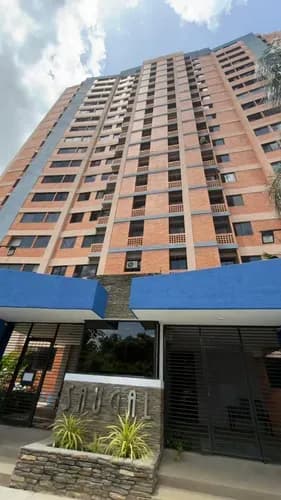 Dionettsy Rivero Vende Apartamento Remodelado Y Amoblado En Urbanización Los Mangos Calle Cerrada -valencia Carabobo Planta 50% E Inversor ( Sólo Clientes Directos)