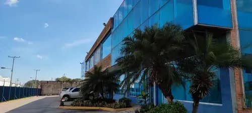 Leandro Araque Inzitu Realtors Ofrece En Alquiler O Venta En La Prestigiosa Zona Industrial Carabobo, En La Transversal 8 Se Encuentra El Centro Empresarial Fénix.