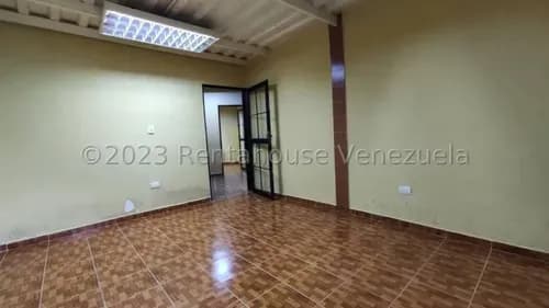 Inmuebles Milagros Nazareth Oficina En Alquiler En Cabudare Lara Valle Hondo. Codigo Del Inmueble 26-19695 Economica Comercial Economico