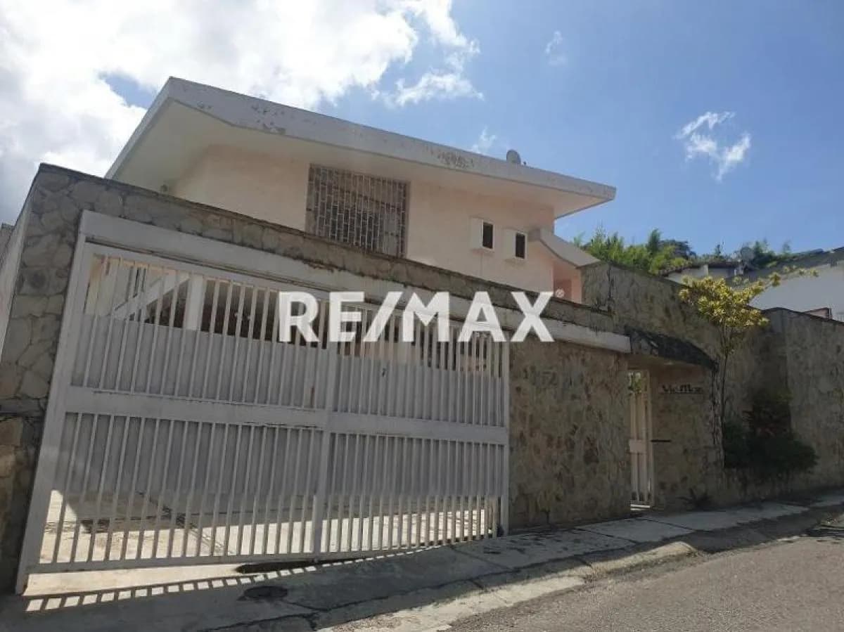 VENTA DE CASA EN LOMAS DE LA TRINIDAD