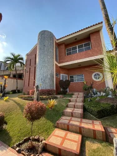 Sky Group Elite Vende Casa En La Prestigiosa Urbanización Prebo Iii. Valencia.