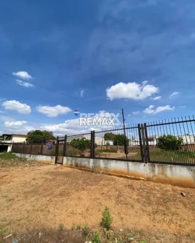 Terreno en venta en Avenida La Limpia, Maracaibo, Zulia, VEN - $295k